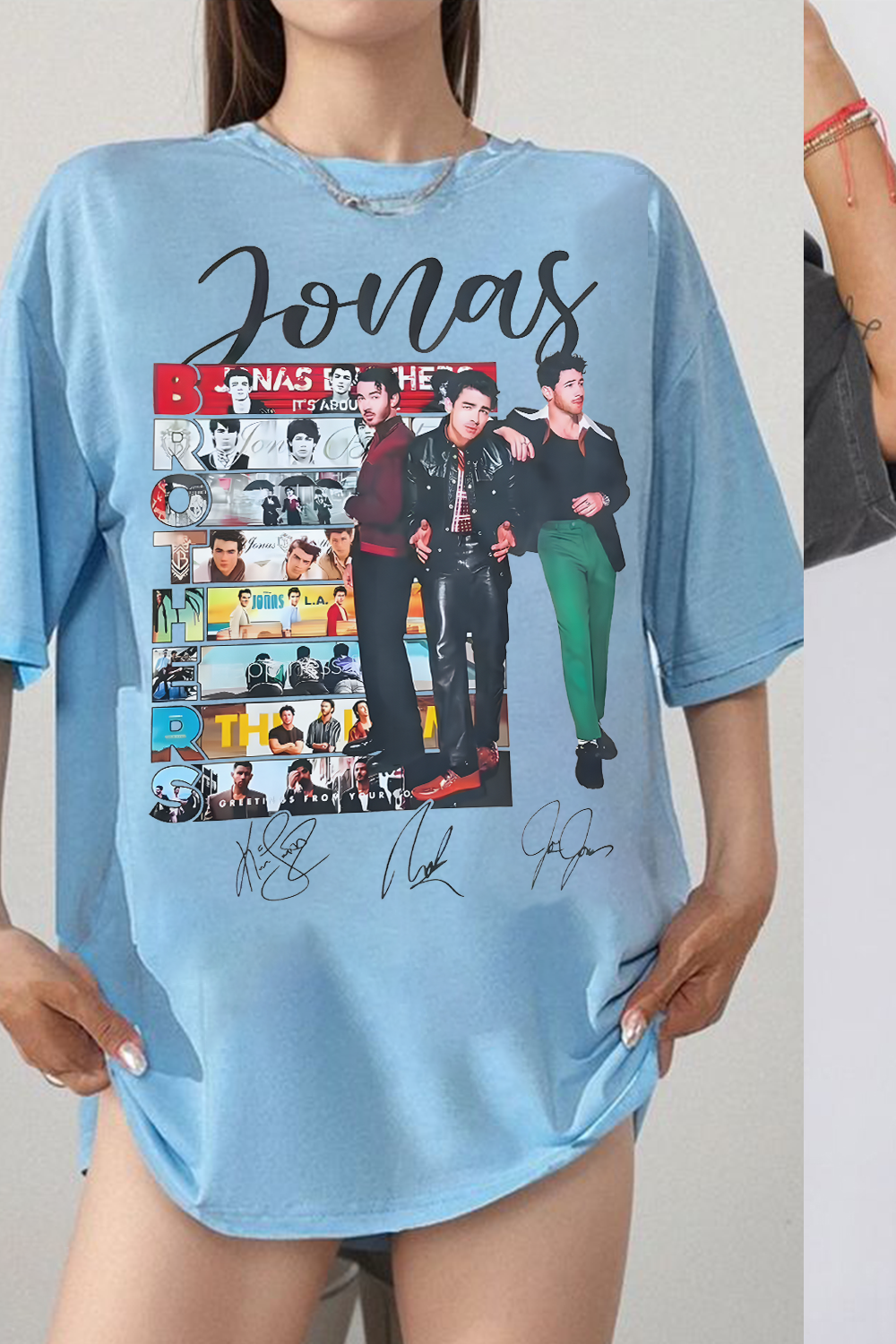 JONAS BROTHERS T-shirt